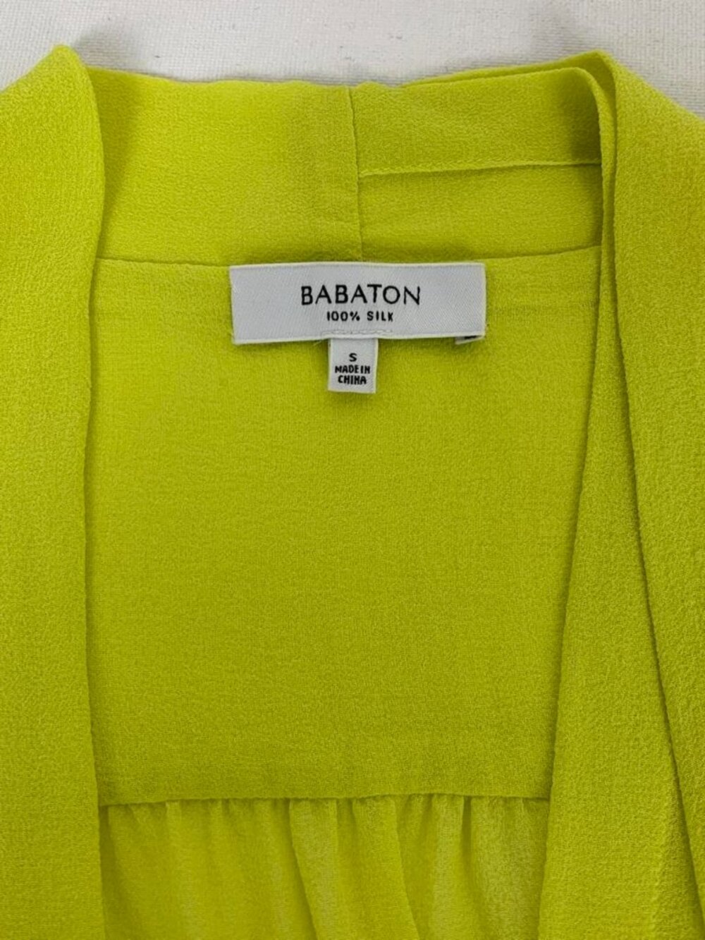 Babaton 100% Silk Crossover Blouse - Vibrant Lime/Chartreuse, Size S/SM - Picture 4 of 8